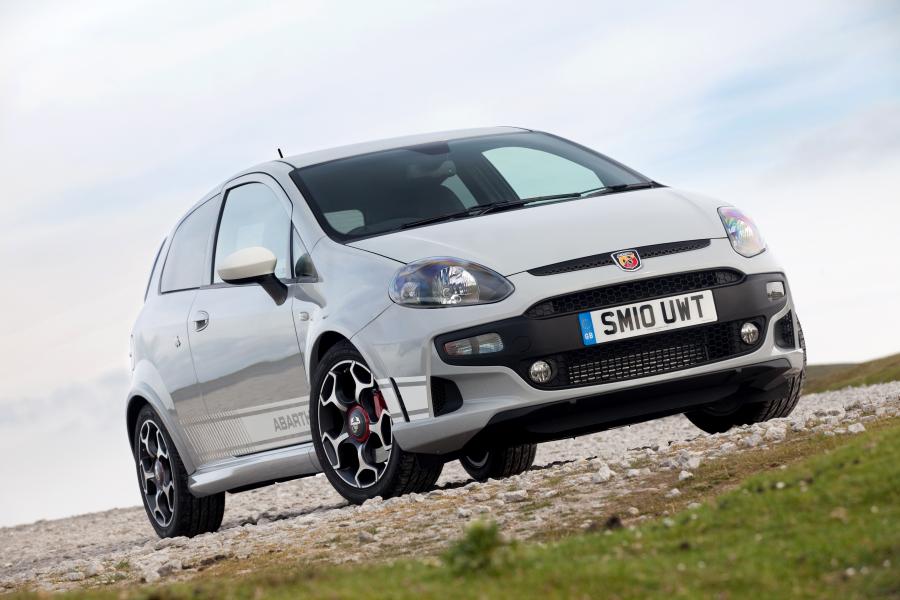  Abarth Punto Evo (199) 2010 года  (UK) (фото 1 из 45)